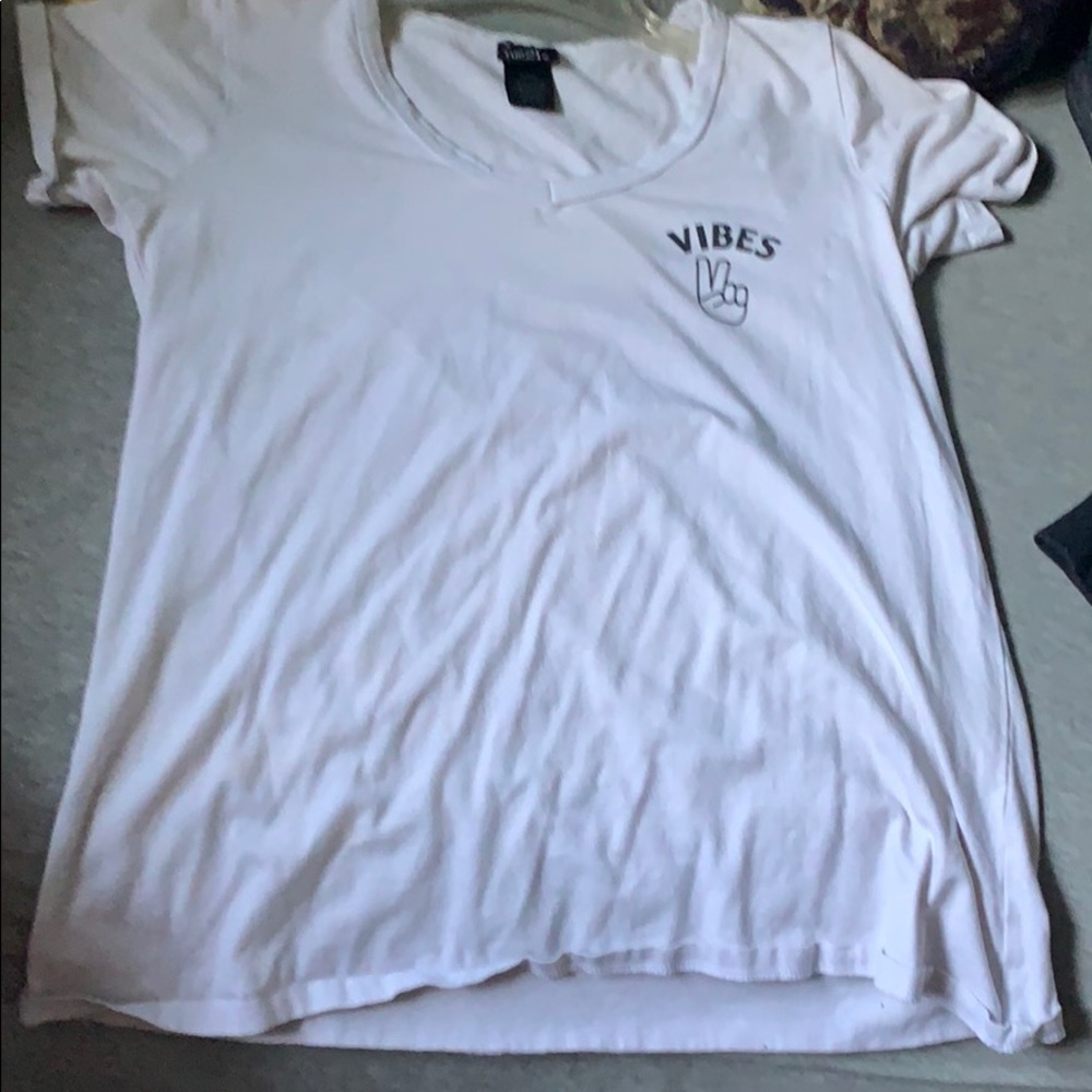 Rue 21 tee